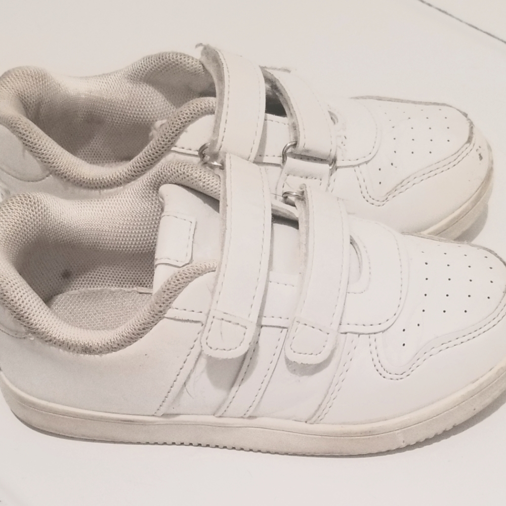 Boys Gerber sneakers size 11C